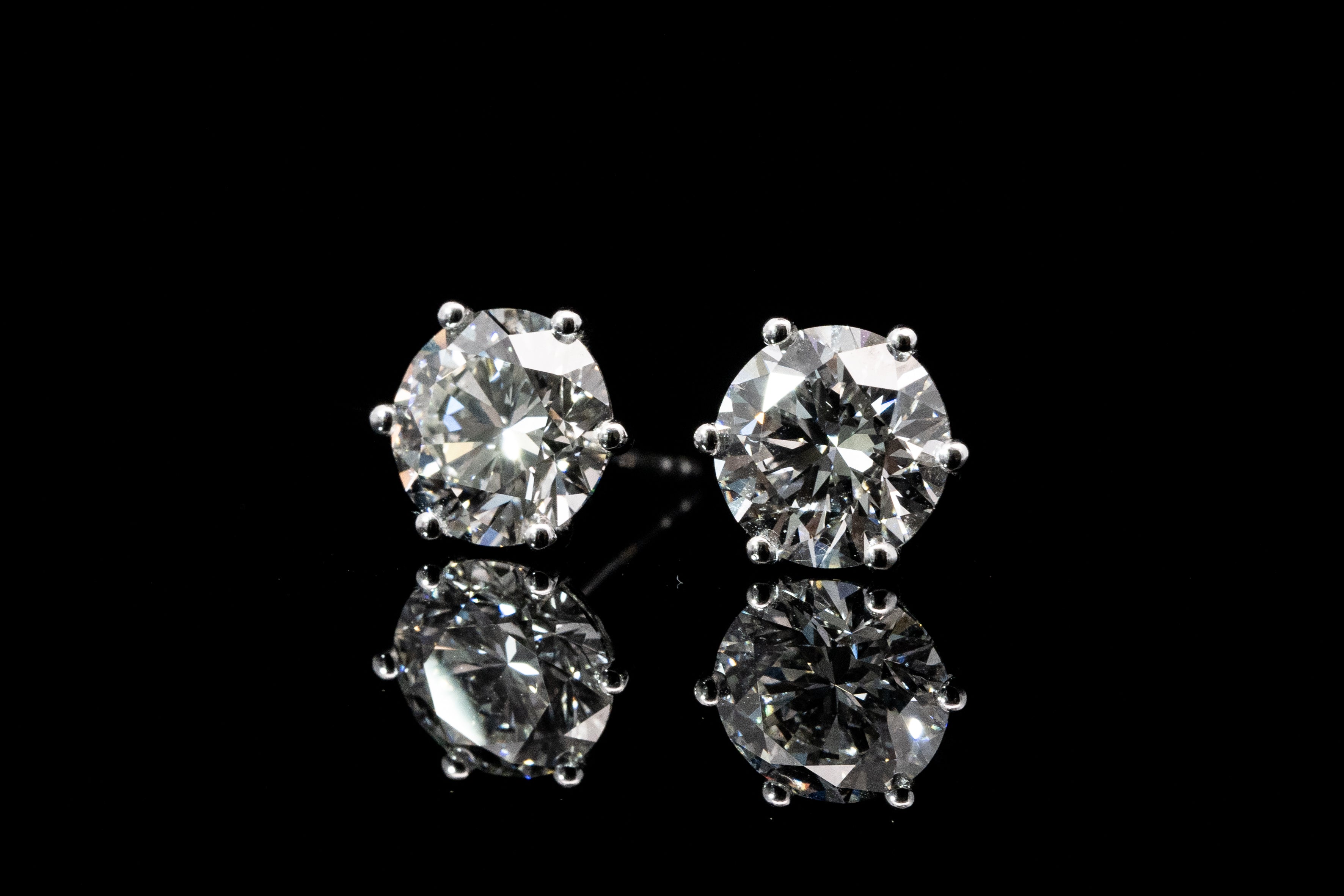 Earstuds